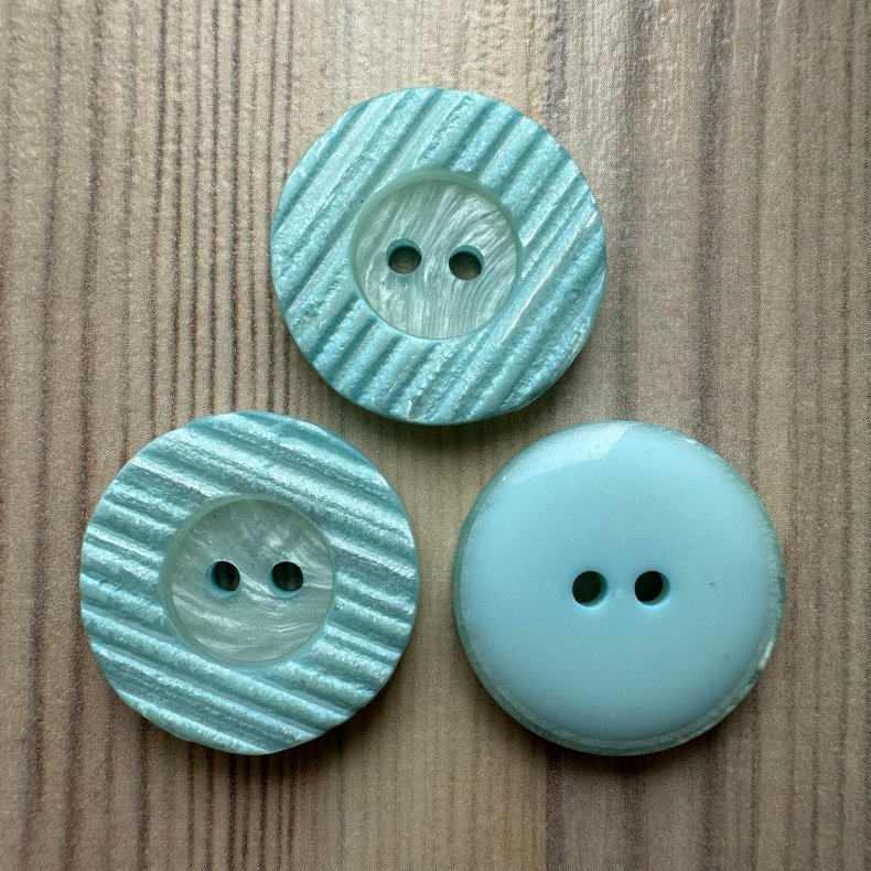 Plastik Knap Med Struktur Overflade Mint - 22 mm