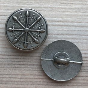 Metal Knap Husar med Spydmnster - 20 mm