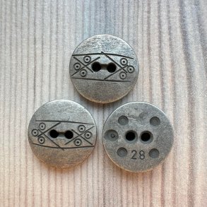 Plastik Knap Metal Look Med Mnster - 18 mm