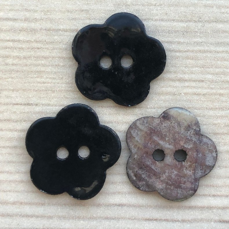 Perlemor Knap Blomst Sort - 15 mm