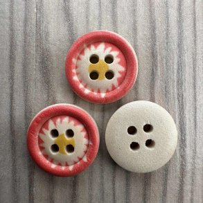 Tr Knap Rund Blomst Rd - 15 mm 