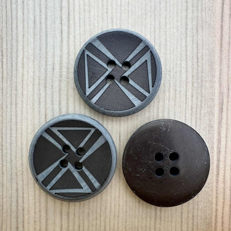 Plastik Knap med M�nster Sort - 25 mm