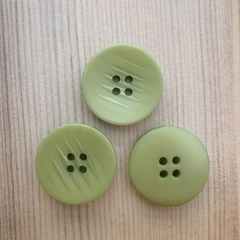 Plastik Knap med striber Gr�n - 22 mm