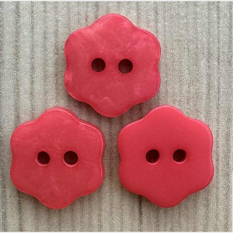 Plastik Knap Blomst R�d - 12 mm