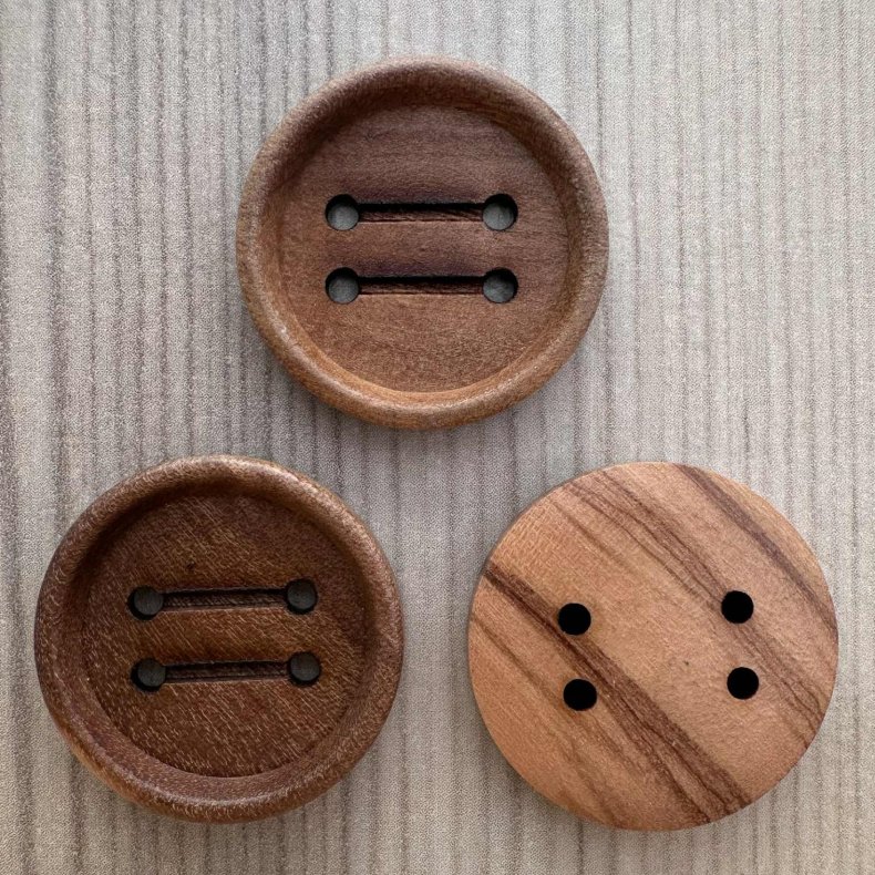 Tr� Knap med fordybning - 23 mm