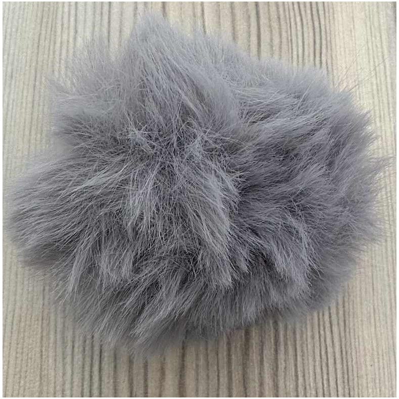 Pompon i Lysegr -  80 mm