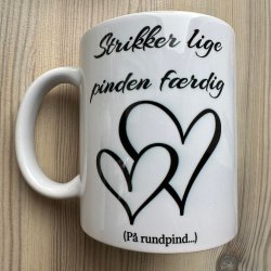 Strikker lige pinden frdig - Til hjre hnd